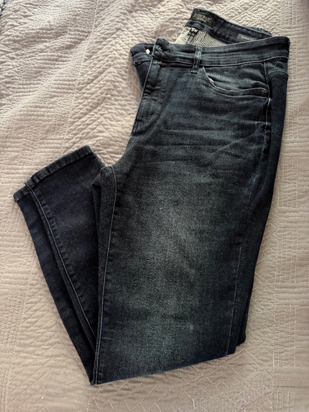 Skinny Fit Judy Blue Jeans